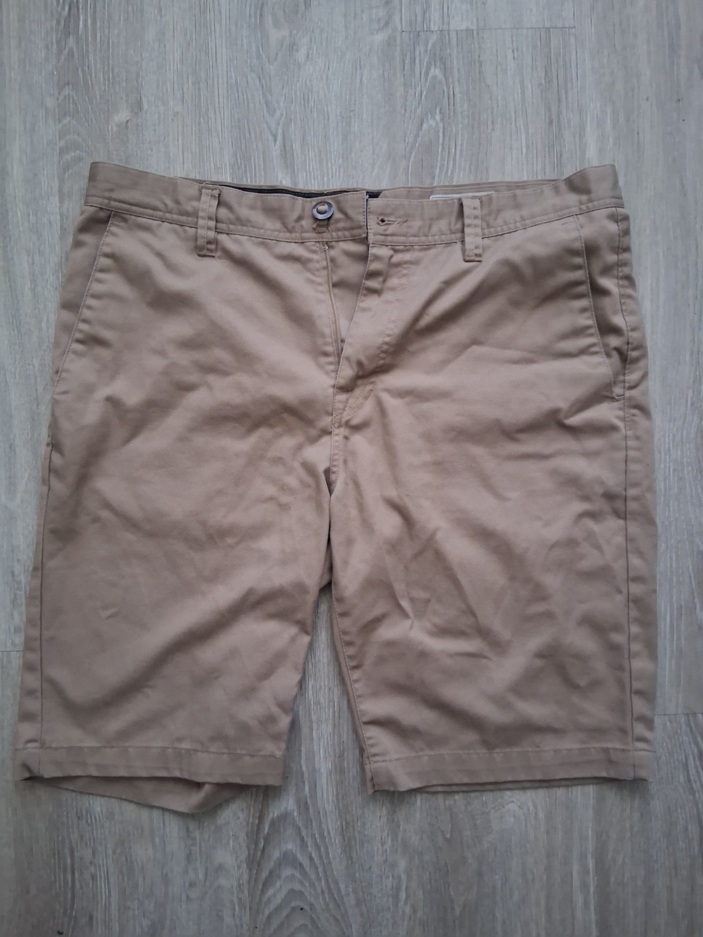 Volcom Men's Khaki Flat-Front Casual Shorts